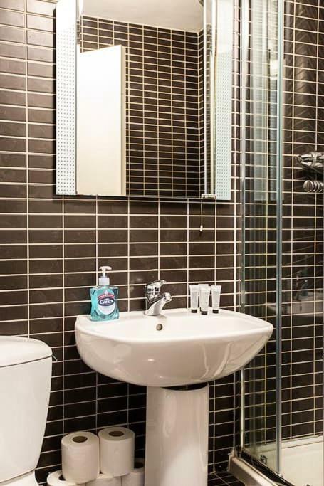 Spacious Belfast City Centre Duplex Apartment Εξωτερικό φωτογραφία
