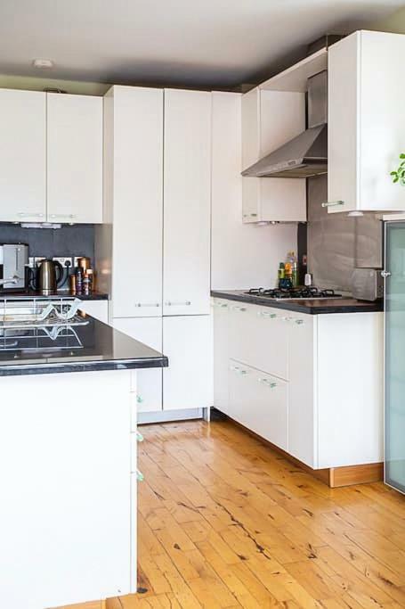 Spacious Belfast City Centre Duplex Apartment Εξωτερικό φωτογραφία
