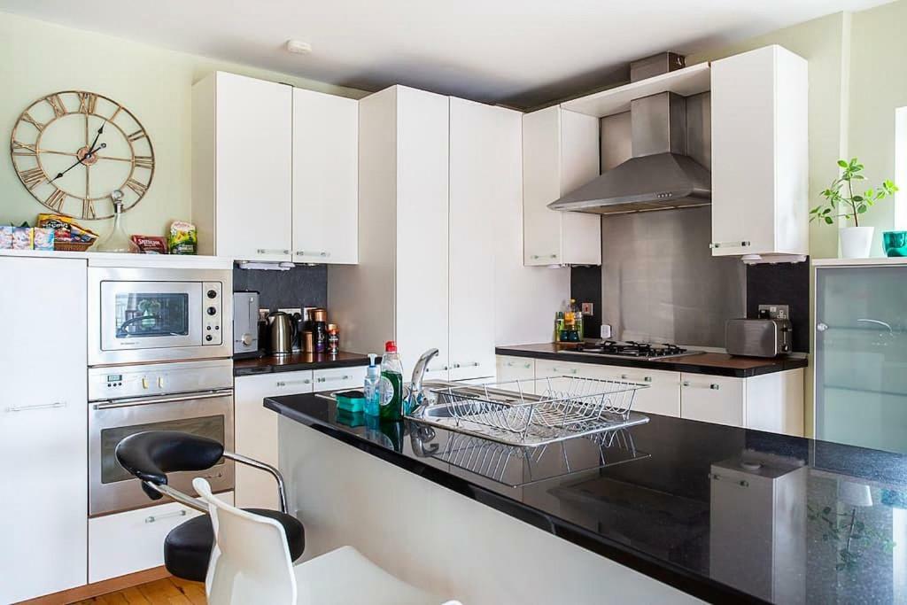 Spacious Belfast City Centre Duplex Apartment Εξωτερικό φωτογραφία