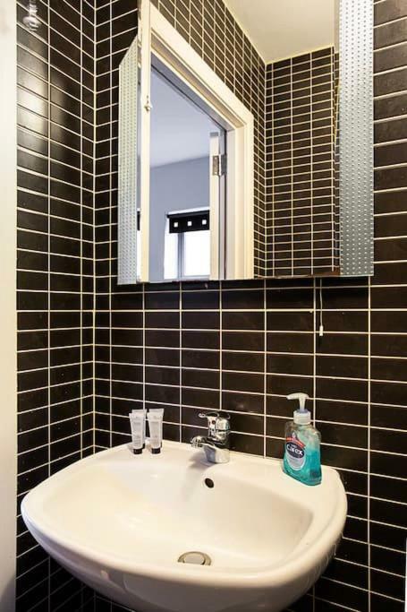 Spacious Belfast City Centre Duplex Apartment Εξωτερικό φωτογραφία